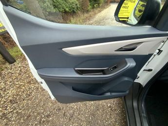MAXUS EDELIVER 3 35kWh Panel Van 5dr Electric Auto FWD L1 (122 ps)