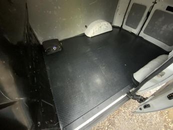 MAXUS EDELIVER 3 35kWh Panel Van 5dr Electric Auto FWD L1 (122 ps)