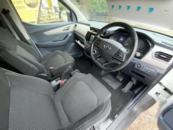 MAXUS EDELIVER 3 35kWh Panel Van 5dr Electric Auto FWD L1 (122 ps)