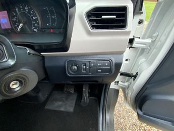 MAXUS EDELIVER 3 35kWh Panel Van 5dr Electric Auto FWD L1 (122 ps)