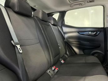 NISSAN QASHQAI 1.6 dCi N-Connecta SUV 5dr Diesel XTRON 2WD Euro 6 (s/s) (130 ps