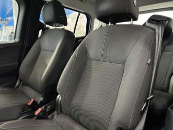 FORD B-MAX 1.6 Zetec Navigator MPV 5dr Petrol Powershift Euro 6 (105 ps)