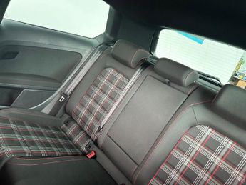 VOLKSWAGEN GOLF 2.0 TSI GPF GTI Performance Hatchback 3dr Petrol DSG Euro 6 (s/s