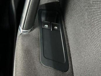 VOLKSWAGEN GOLF 2.0 TSI GPF GTI Performance Hatchback 3dr Petrol DSG Euro 6 (s/s