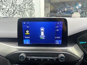 FORD FOCUS 1.0T EcoBoost Titanium Estate 5dr Petrol Auto Euro 6 (s/s) (125 