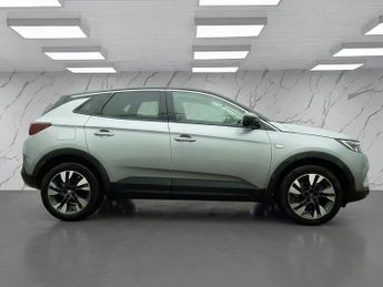 VAUXHALL GRANDLAND X 1.2 Turbo SRi Nav SUV 5dr Petrol Auto Euro 6 (s/s) (130 ps)