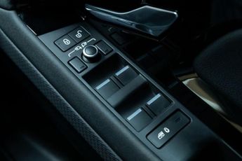LAND ROVER RANGE ROVER EVOQUE 2.0 P250 MHEV S SUV 5dr Petrol Auto 4WD Euro 6 (s/s) (249 ps)