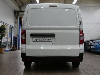 MAXUS EDELIVER 3 35kWh Panel Van 5dr Electric Auto FWD L1 (122 ps)