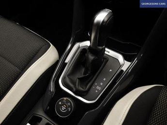 VOLKSWAGEN T-ROC 2.0 TSI GPF SEL SUV 5dr Petrol DSG 4Motion Euro 6 (s/s) (190 ps)