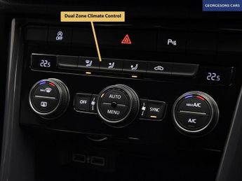 VOLKSWAGEN T-ROC 2.0 TSI GPF SEL SUV 5dr Petrol DSG 4Motion Euro 6 (s/s) (190 ps)