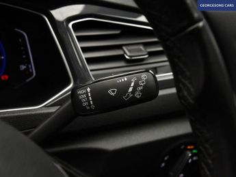 VOLKSWAGEN T-ROC 2.0 TSI GPF SEL SUV 5dr Petrol DSG 4Motion Euro 6 (s/s) (190 ps)