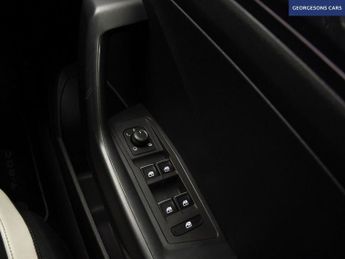 VOLKSWAGEN T-ROC 2.0 TSI GPF SEL SUV 5dr Petrol DSG 4Motion Euro 6 (s/s) (190 ps)