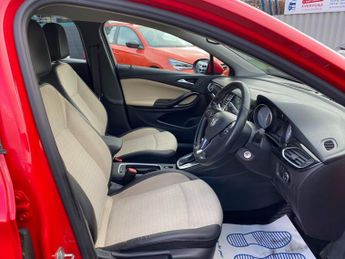 VAUXHALL ASTRA 1.6 CDTi BlueInjection Elite Nav Hatchback 5dr Diesel Auto Euro 