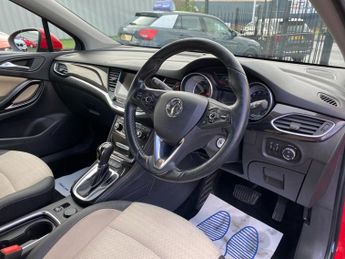 VAUXHALL ASTRA 1.6 CDTi BlueInjection Elite Nav Hatchback 5dr Diesel Auto Euro 