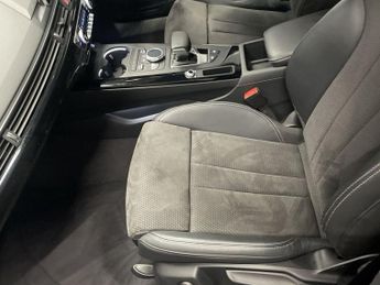 AUDI A4 2.0 TFSI 35 Black Edition Saloon 4dr Petrol S Tronic Euro 6 (s/s