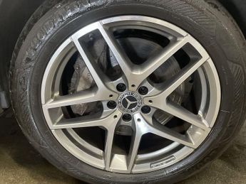 MERCEDES-BENZ GLC 2.0 GLC250 AMG Line (Premium) SUV 5dr Petrol G-Tronic+ 4MATIC Eu