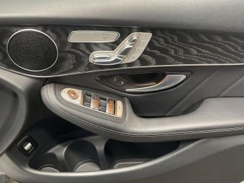 MERCEDES-BENZ GLC 2.0 GLC250 AMG Line (Premium) SUV 5dr Petrol G-Tronic+ 4MATIC Eu