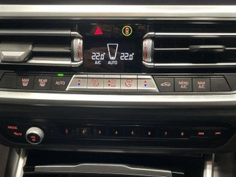 BMW 3 SERIES 2.0 320i SE Saloon 4dr Petrol Auto Euro 6 (s/s) (184 ps)