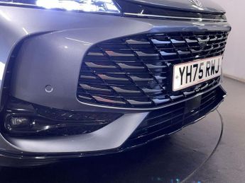 MG MG HS 1.5 T-GDI 24.7kWh Trophy SUV 5dr Petrol Plug-in Hybrid Auto Euro