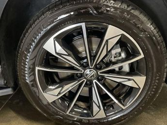 MG MG HS 1.5 T-GDI 24.7kWh Trophy SUV 5dr Petrol Plug-in Hybrid Auto Euro