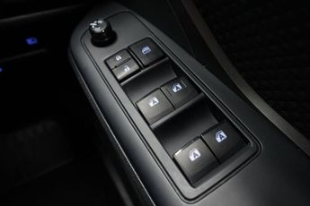 TOYOTA C-HR 1.8 VVT-h Icon SUV 5dr Petrol Hybrid CVT Euro 6 (s/s) (122 ps)