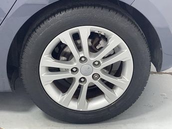 KIA CEED 1.6 CRDi EcoDynamics 2 Hatchback 5dr Diesel Manual Euro 5 (s/s) 