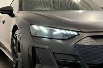 AUDI E-TRON GT 93.4kWh Saloon 4dr Electric Auto quattro (476 ps) Panoramic Glas