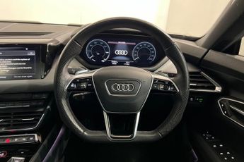 AUDI E-TRON GT 93.4kWh Saloon 4dr Electric Auto quattro (476 ps) Panoramic Glas