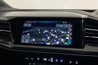 AUDI Q4 E-TRON 40 S line SUV 5dr Electric Auto 82kWh (204 ps) Rear Parking Sens