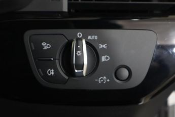 AUDI A4 2.0 TFSI 35 Black Edition S Tronic Euro 6 (s/s) 4dr