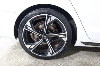 AUDI A4 2.0 TFSI 35 Black Edition S Tronic Euro 6 (s/s) 4dr