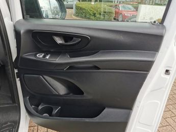 MERCEDES-BENZ VITO 2.1 114 CDI Pure Panel Van 5dr Diesel G-Tronic RWD L2 Euro 6 (s/
