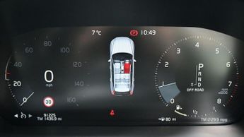 VOLVO XC60 2.0 T5 Momentum SUV 5dr Petrol Auto AWD Euro 6 (s/s) (250 ps)