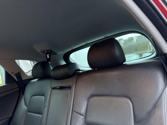 HYUNDAI TUCSON 1.7 CRDi Blue Drive Premium SUV 5dr Diesel DCT Euro 6 (s/s) (141