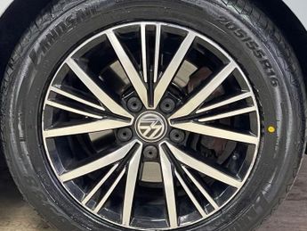 VOLKSWAGEN GOLF 1.5 TSI EVO SE Nav Hatchback 5dr Petrol Manual Euro 6 (s/s) (130