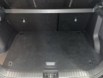 HYUNDAI KONA 39kWh Premium SUV 5dr Electric Auto (10.5kW Charger) (136 ps)