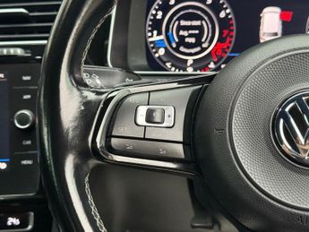 VOLKSWAGEN GOLF 2.0 TSI R Estate 5dr Petrol DSG 4Motion Euro 6 (s/s) (310 ps)