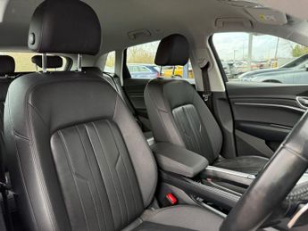 AUDI E-TRON 50 Technik SUV 5dr Electric Auto quattro 71.2kWh (313 ps)