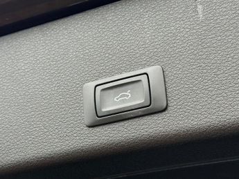 AUDI E-TRON 50 Technik SUV 5dr Electric Auto quattro 71.2kWh (313 ps)