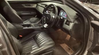 JAGUAR XF 2.0d Portfolio Sportbrake 5dr Diesel Auto AWD Euro 6 (s/s) (240 