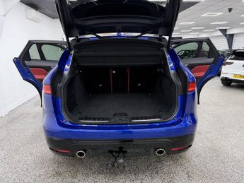JAGUAR F-PACE 3.0 D300 V6 S SUV 5dr Diesel Auto AWD Euro 6 (s/s) (300 ps)
