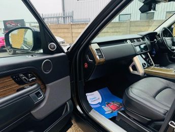 LAND ROVER RANGE ROVER 3.0 TD V6 Vogue SUV 5dr Diesel Auto 4WD Euro 6 (s/s) (258 ps)