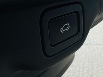 LAND ROVER RANGE ROVER 3.0 TD V6 Vogue SUV 5dr Diesel Auto 4WD Euro 6 (s/s) (258 ps)