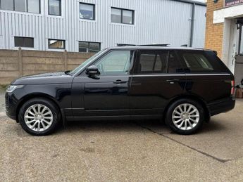 LAND ROVER RANGE ROVER 3.0 TD V6 Vogue SUV 5dr Diesel Auto 4WD Euro 6 (s/s) (258 ps)