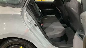 TOYOTA COROLLA 1.8 VVT-h GPF Icon Tech Touring Sports 5dr Petrol Hybrid CVT Eur