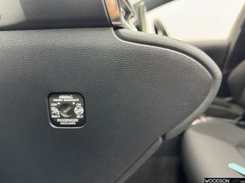 TOYOTA COROLLA 1.8 VVT-h GPF Icon Tech Touring Sports 5dr Petrol Hybrid CVT Eur