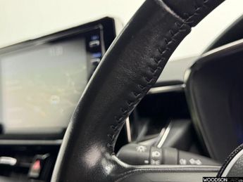 TOYOTA COROLLA 1.8 VVT-h GPF Icon Tech Touring Sports 5dr Petrol Hybrid CVT Eur