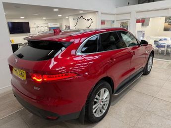 JAGUAR F-PACE 2.0 D180 Portfolio SUV 5dr Diesel Auto AWD Euro 6 (s/s) (180 ps)