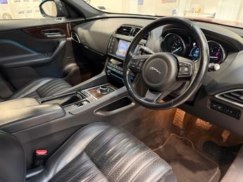 JAGUAR F-PACE 2.0 D180 Portfolio SUV 5dr Diesel Auto AWD Euro 6 (s/s) (180 ps)