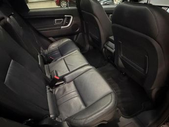 LAND ROVER DISCOVERY SPORT 2.0 TD4 Landmark SUV 5dr Diesel Auto 4WD Euro 6 (s/s) (180 ps)